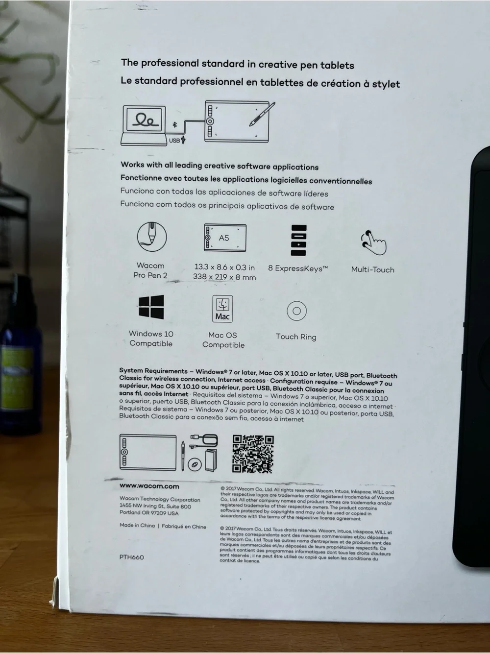 Wacom Intuos Pro Graphic Drawing Tablet - Large 13.3” x 8.6”